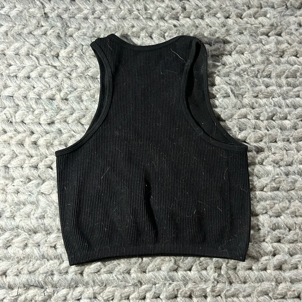 Black Ribbed Crop Top - Picture 2 of 3